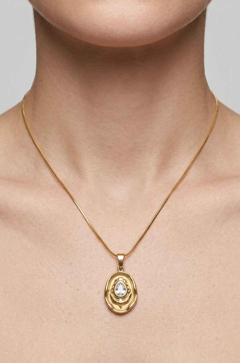Vintage Stone Rose Necklace – Aurelleluxe 18k Gold-Plated Pendant